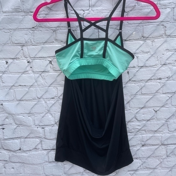 green & Black Sports Bra Open Back Top - Picture 10 of 14